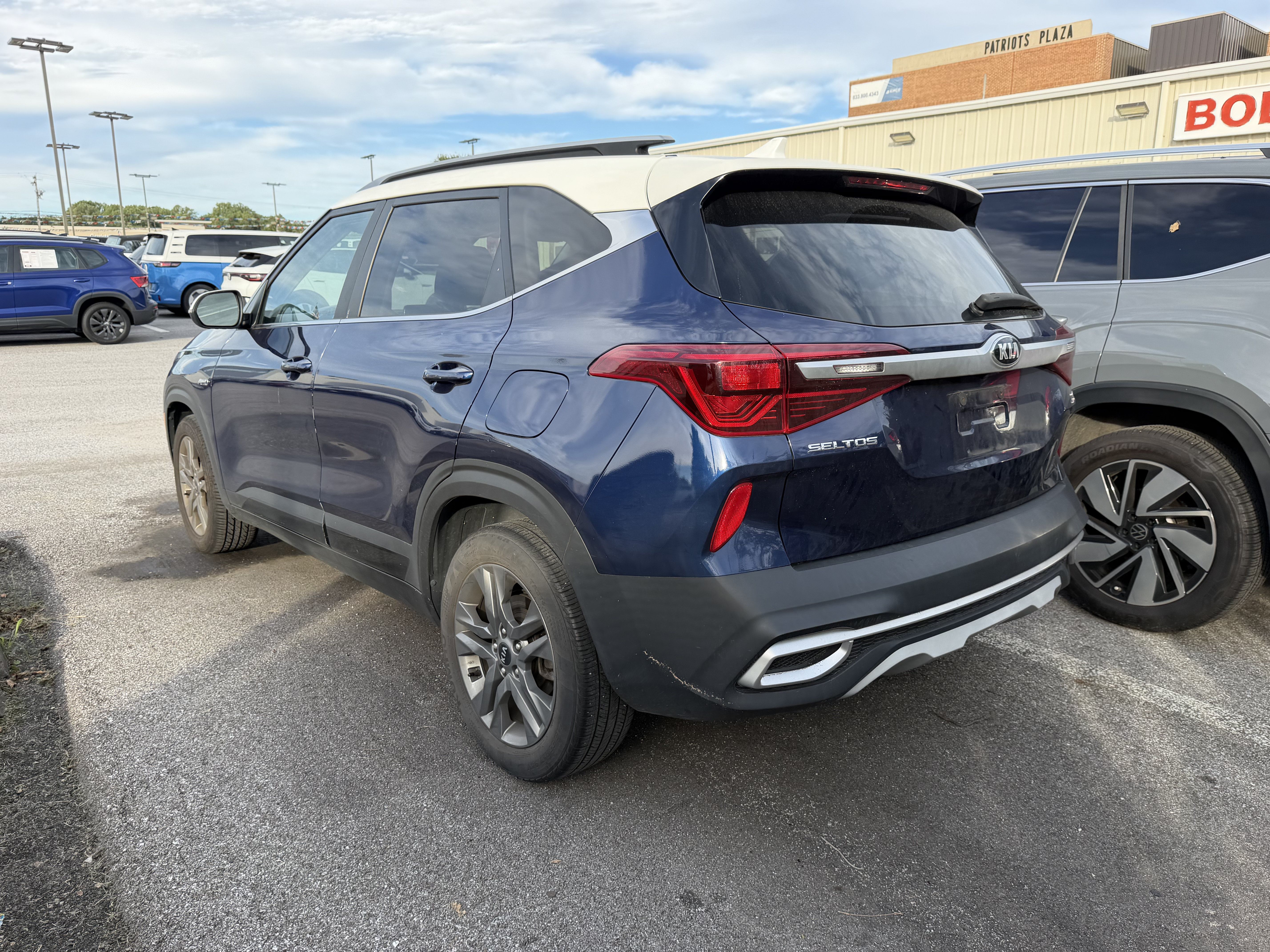 Used 2021 Kia Seltos S AWD/4WD image 7