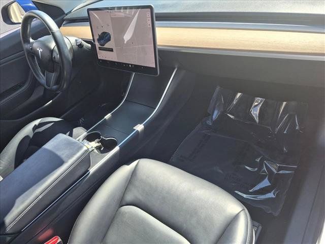 Used 2018 Tesla Model 3 Long Range RWD image 21