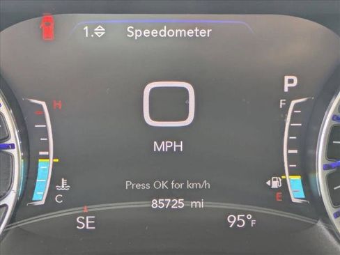 Used 2017 Chrysler Pacifica Touring-L Plus w/ Tire & Wheel Group FWD image 10