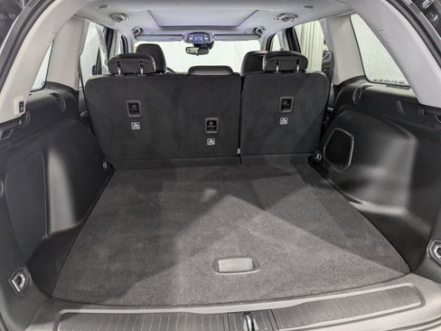 Used 2023 Jeep Grand Cherokee 4WD 4xe image 9