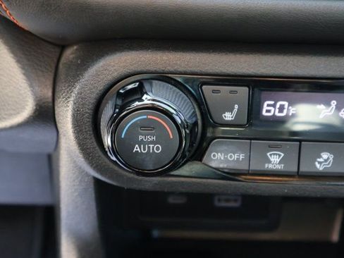 Used 2022 Nissan Kicks SR w/ Premium Package image 32