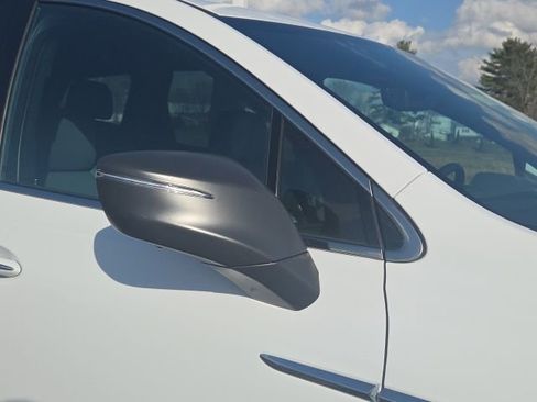 Used 2024 Buick Enclave Premium image 6