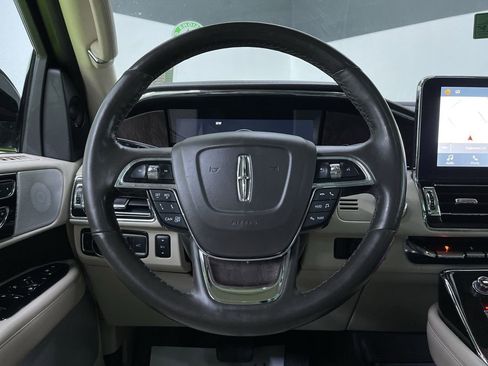 Used 2018 Lincoln Navigator L Reserve w/ Technology Package image 20