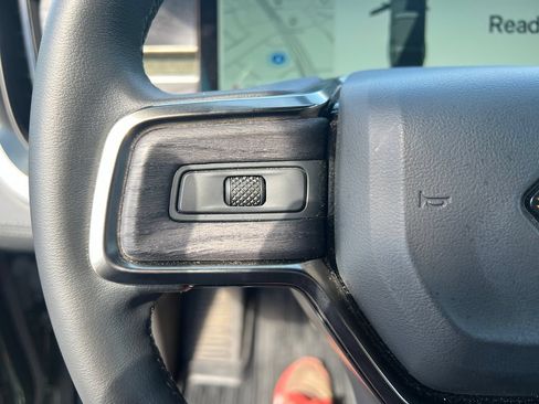 Used 2025 Rivian R1S Adventure Dual AWD/4WD image 15