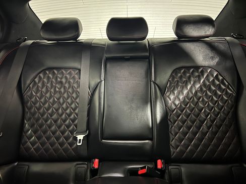 Used 2020 Genesis G70 3.3T w/ Sport Package image 30