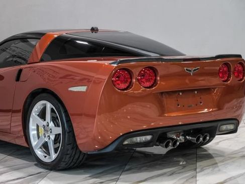 Used 2005 Chevrolet Corvette Coupe w/ Preferred Equipment Group RWD image 15