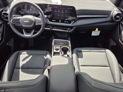 New 2026 Chevrolet Equinox LT image 7