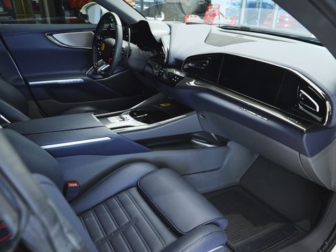 Used 2023 Ferrari Purosangue AWD/4WD image 34