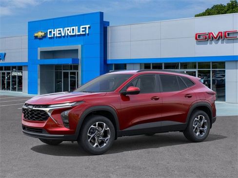 New 2026 Chevrolet Trax LT w/ Driver Confidence Package image 2