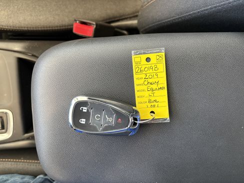 Used 2019 Chevrolet Equinox LT w/ Driver Convenience Package image 24