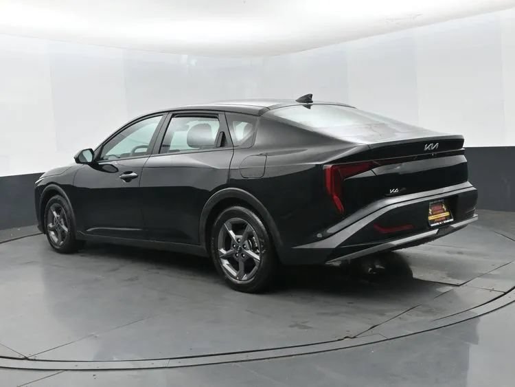 Used 2025 Kia K4 FWD image 9