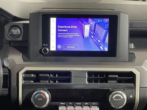 Certified 2025 Toyota Tacoma SR5 AWD/4WD image 15