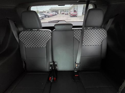 Used 2024 GMC Acadia Denali w/ Super Cruise Package image 25