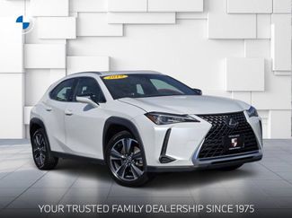 Used 2019 Lexus UX 200 w/ Premium Package FWD video 1