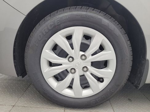 Used 2021 Hyundai Accent SE FWD image 31