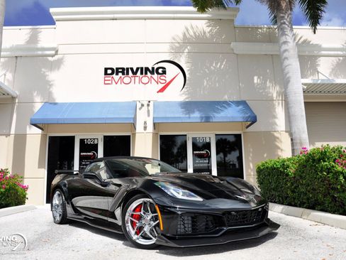 Used 2019 Chevrolet Corvette ZR1 RWD image 4