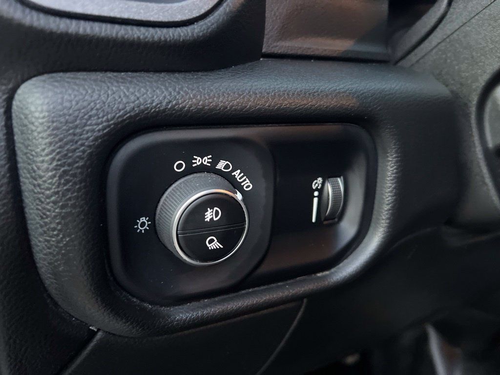 Used 2025 RAM 3500 Tradesman AWD/4WD image 26