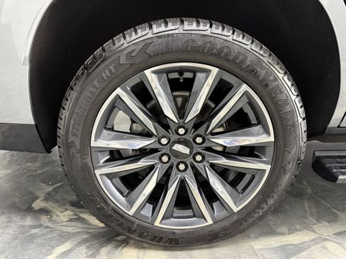 Used 2023 Cadillac Escalade Sport w/ LPO, ONYX Package AWD/4WD image 33
