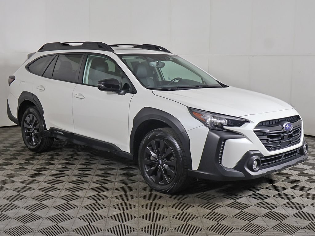 Used 2025 Subaru Outback Onyx Edition AWD/4WD image 2