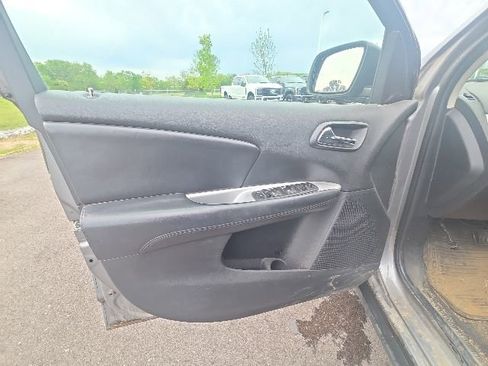 Used 2012 Dodge Journey SXT w/ Flexible Seating Group AWD/4WD image 23