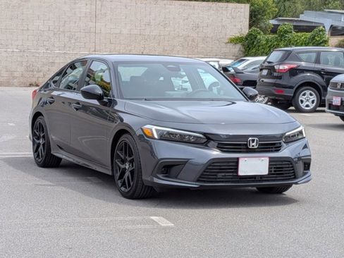 Used 2024 Honda Civic Sport image 3