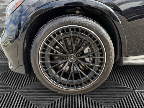 Certified 2025 Mercedes-Benz GLC 43 AMG 4MATIC image 9