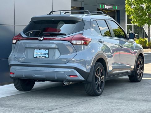 Used 2022 Nissan Kicks SR w/ Interior Electronics Package FWD image 3