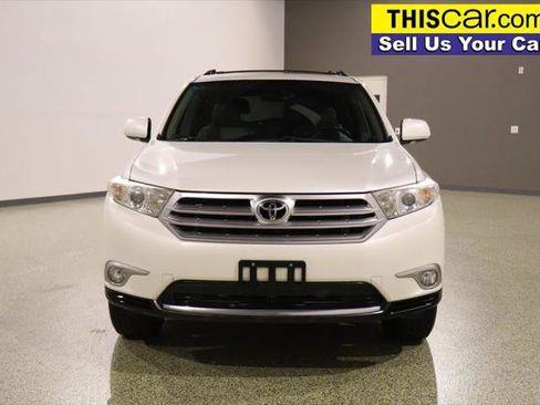 Used 2012 Toyota Highlander Limited w/ Tow Pkg FWD image 3