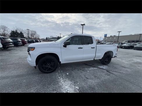 Certified 2022 Chevrolet Silverado 1500 Custom image 4