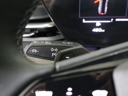 Used 2025 Audi Q5 Premium Plus w/ Premium Plus image 29