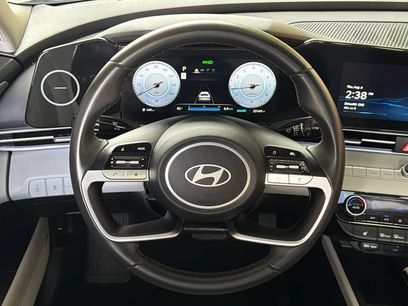 Used 2025 Hyundai Elantra Limited
