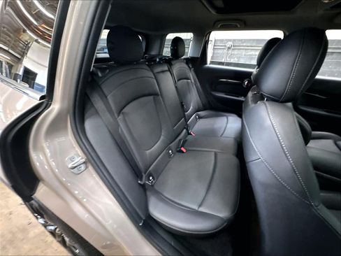 Used 2024 MINI Cooper Clubman S AWD/4WD image 29