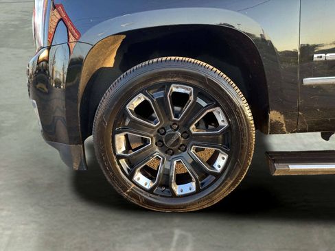 Used 2018 GMC Yukon XL Denali w/ Denali Ultimate Package AWD/4WD image 38