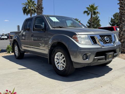 Used 2019 Nissan Frontier SV RWD image 1