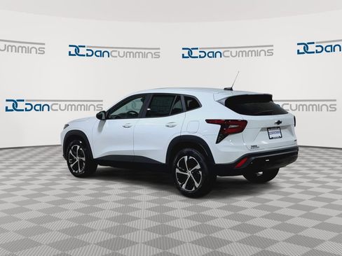 New 2026 Chevrolet Trax RS w/ Sunroof Package image 6