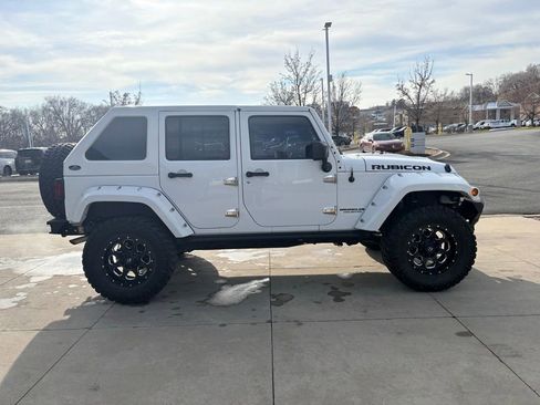 Used 2015 Jeep Wrangler Unlimited Rubicon image 5