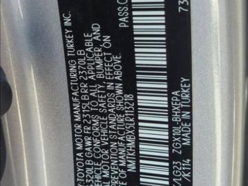 Used 2020 Toyota C-HR Limited FWD image 28