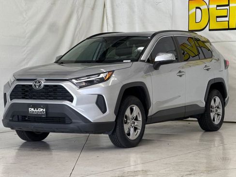 Used 2022 Toyota RAV4 XLE w/ Convenience Package AWD/4WD image 8