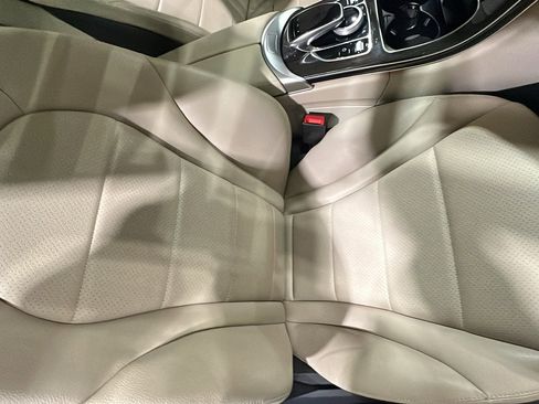 Used 2017 Mercedes-Benz C 300 4MATIC Sedan image 20