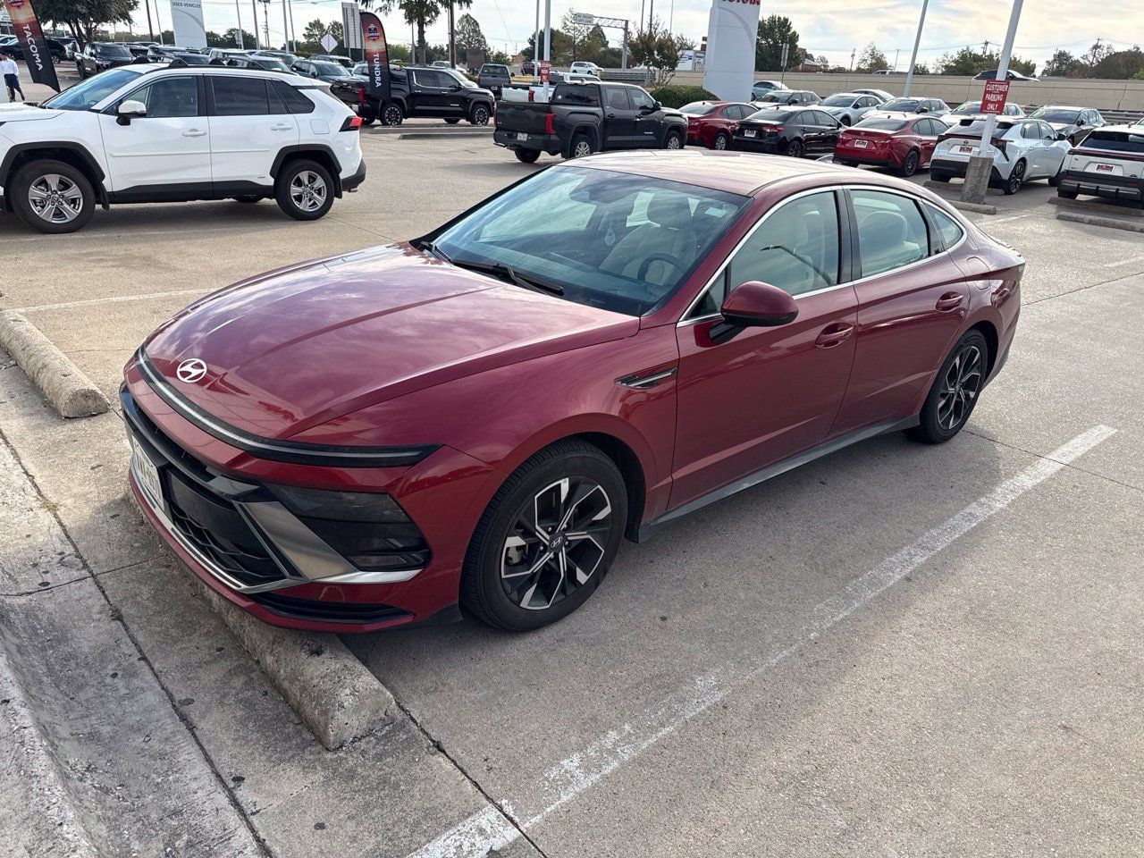 Used 2025 Hyundai Sonata SEL FWD image 1