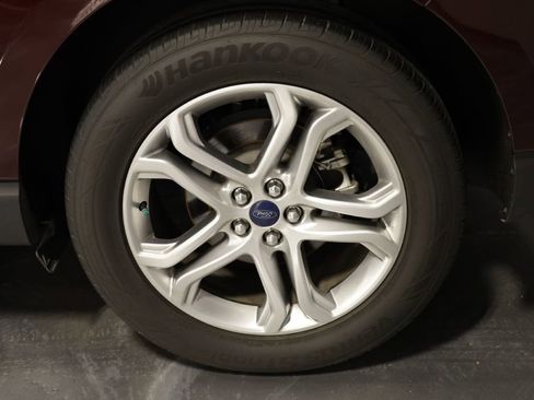 Used 2017 Ford Edge Titanium w/ Technology Package image 35