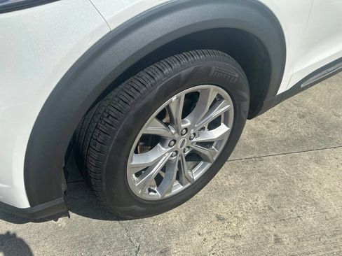 Used 2023 Ford Explorer XLT w/ Equipment Group 202A RWD image 36
