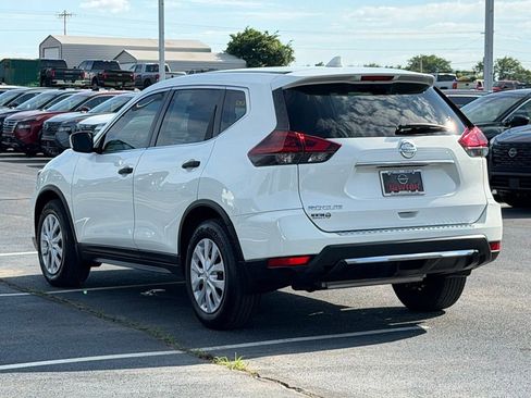 Used 2020 Nissan Rogue S FWD image 7