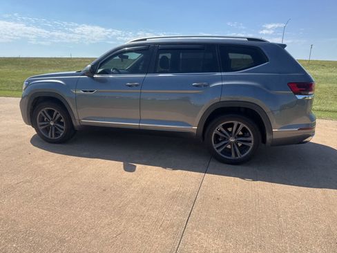 Used 2022 Volkswagen Atlas SEL R-Line AWD/4WD image 6