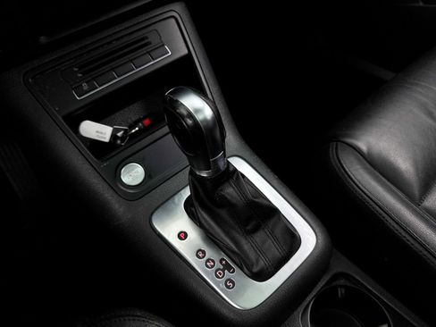 Used 2013 Volkswagen Tiguan SEL image 23