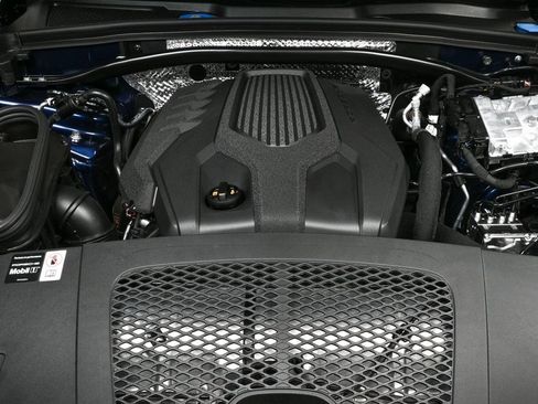 New 2025 Porsche Macan image 34