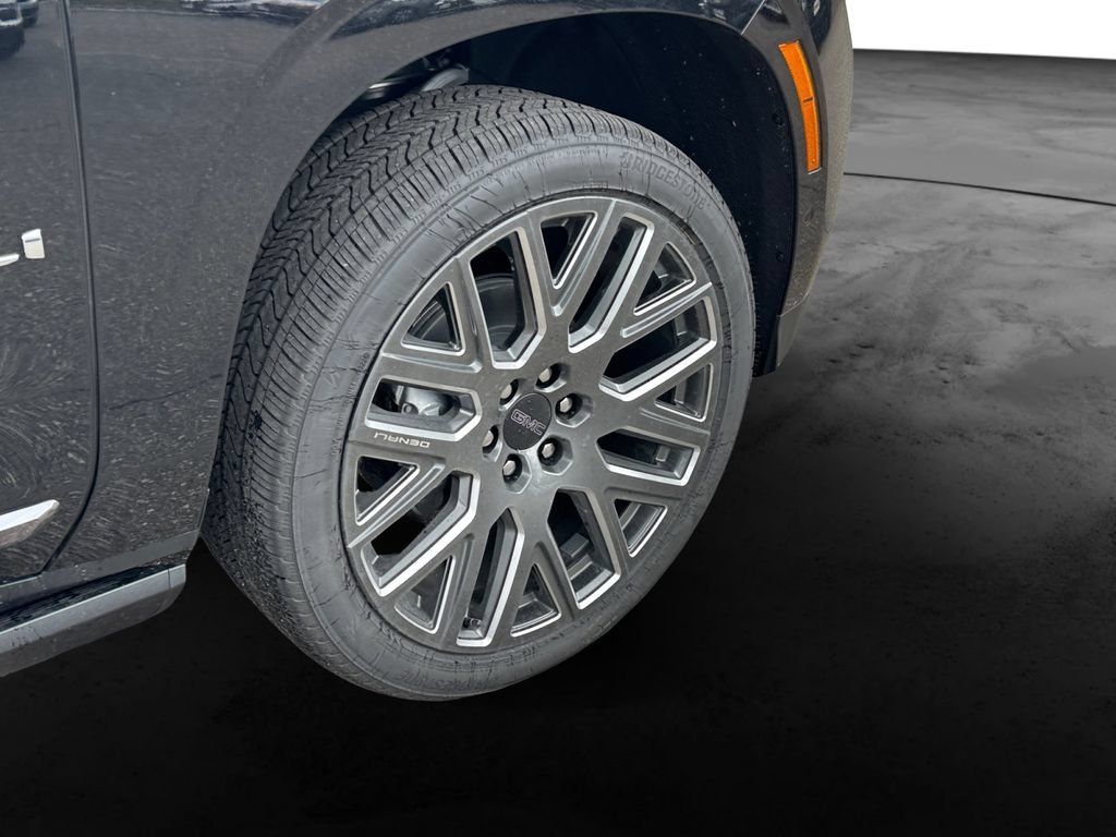 New 2026 GMC Yukon XL Denali Ultimate AWD/4WD image 11