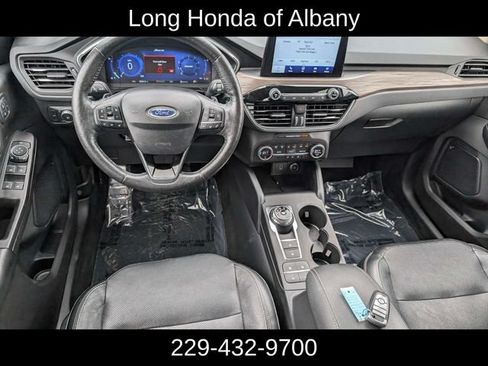 Used 2020 Ford Escape Titanium w/ Titanium Premium Package 2.0 AWD/4WD image 20