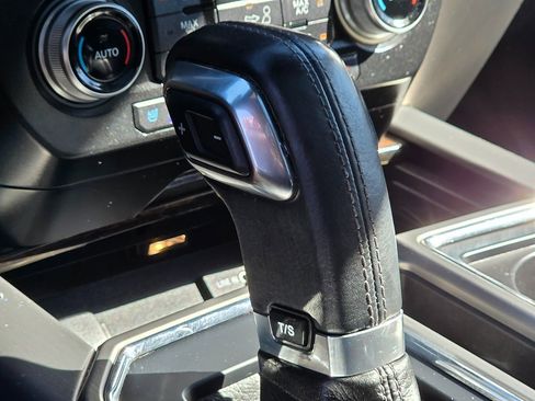 Used 2015 Ford F150 Platinum w/ Equipment Group 701A Luxury image 45