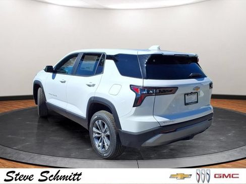 New 2026 Chevrolet Equinox LT w/ Convenience Package II FWD image 3